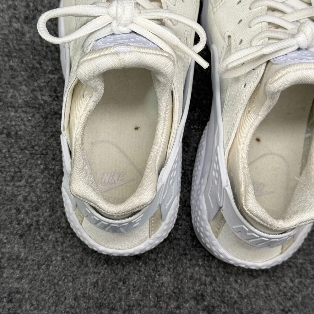 Nike Air Huarache Run Shoes Women's 8.5 White Athletic Retro‎ Running Sneakers
